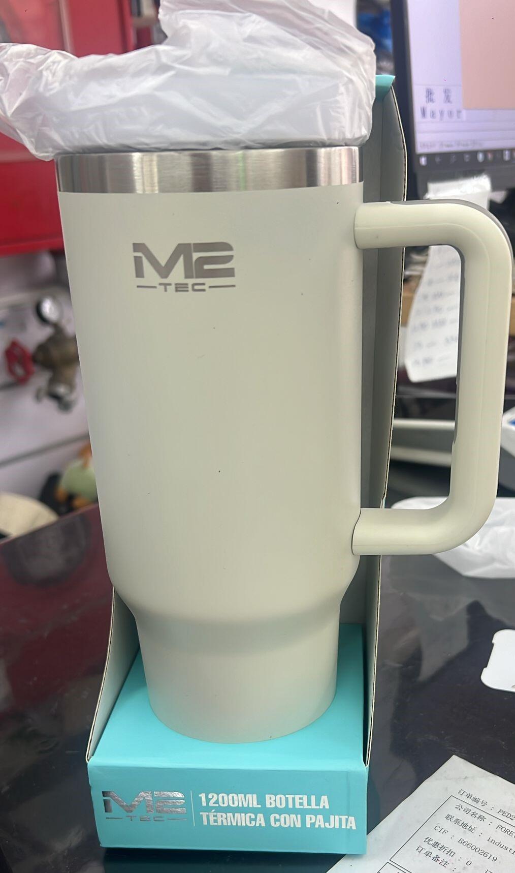ThermoSteel 1200 ml – Botella térmica premium de acero inoxidable con pajita y aislamiento avanzado