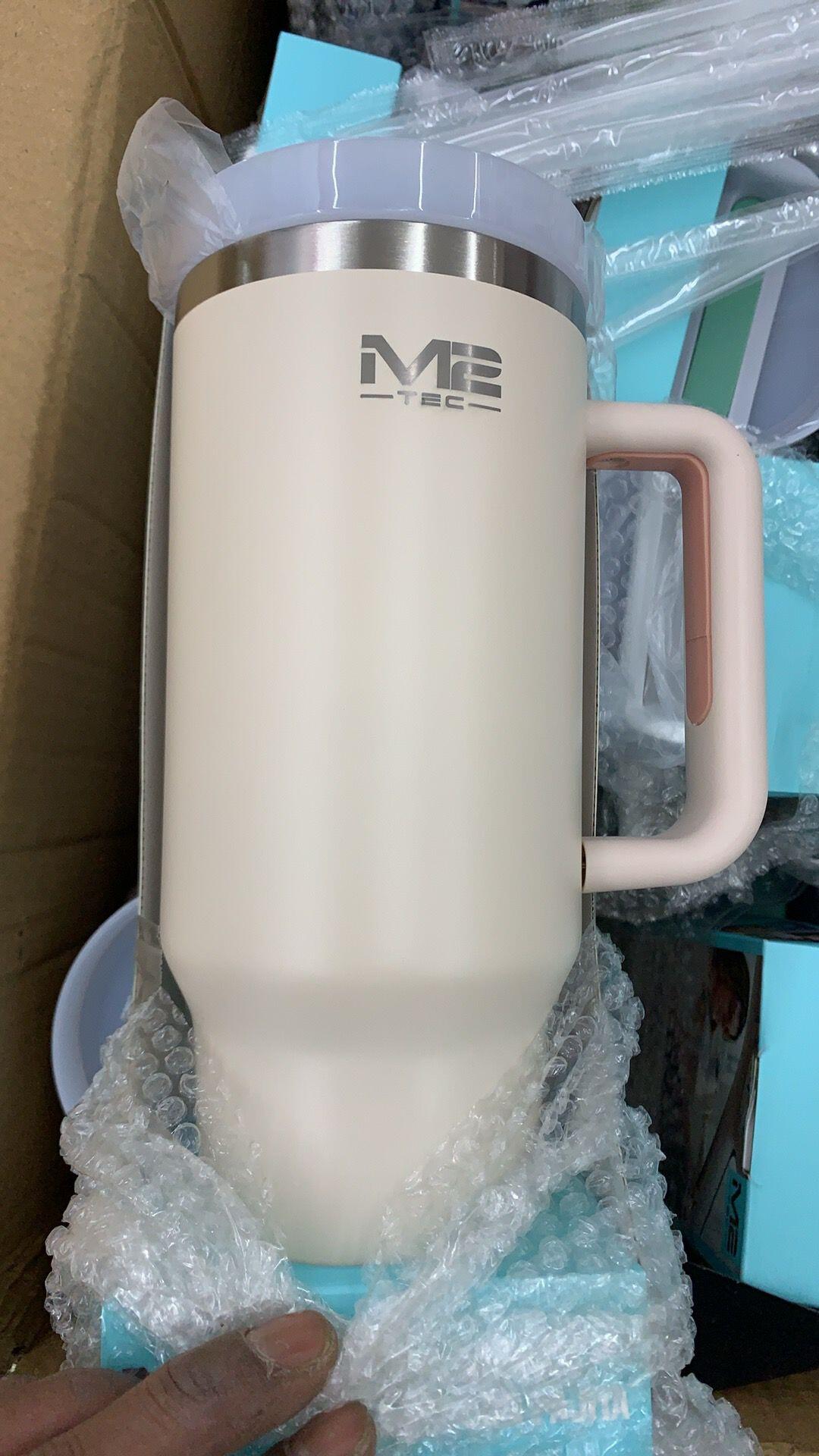ThermoSteel 1200 ml – Botella térmica premium de acero inoxidable con pajita y aislamiento avanzado